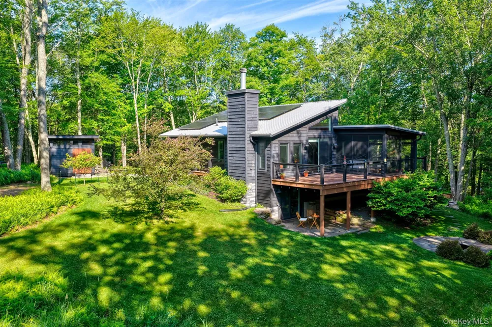 110 Silver Birch Way Swan Lake, NY 12783