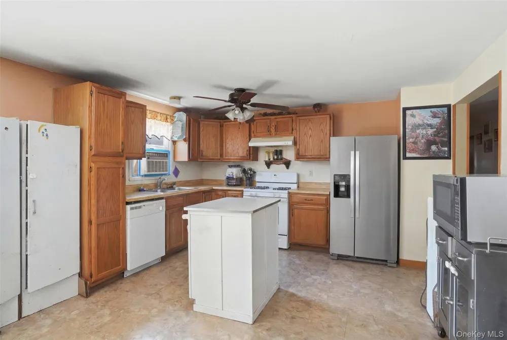 4 Riverside Drive Pine Bush, NY 12566