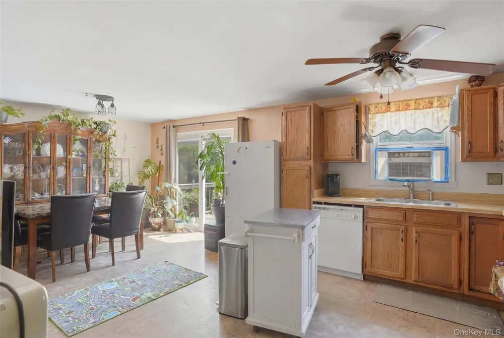 4 Riverside Drive Pine Bush, NY 12566
