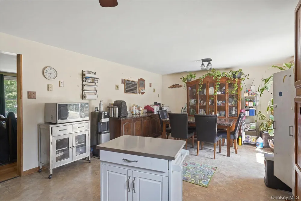 4 Riverside Drive Pine Bush, NY 12566