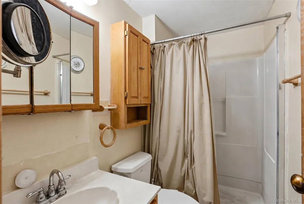 4 Riverside Drive Pine Bush, NY 12566