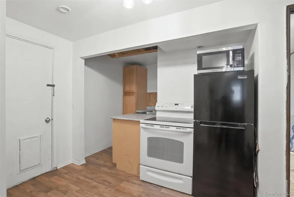 4 Riverside Drive Pine Bush, NY 12566