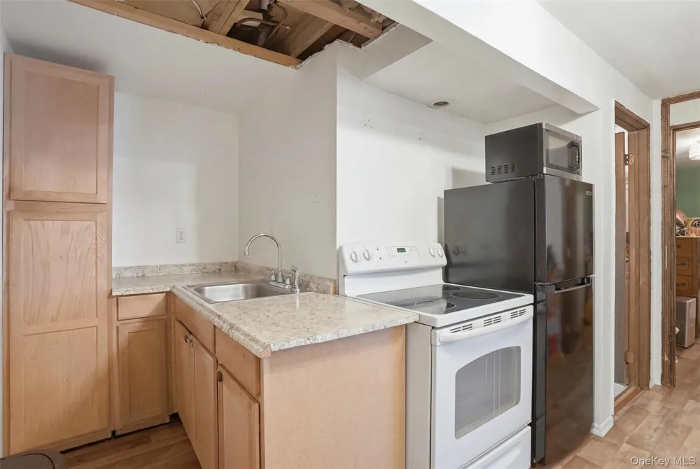 4 Riverside Drive Pine Bush, NY 12566