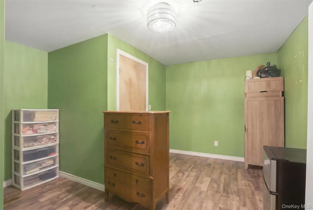 4 Riverside Drive Pine Bush, NY 12566