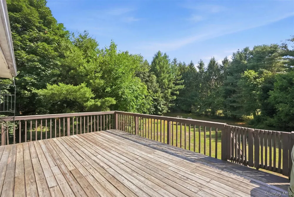 4 Riverside Drive Pine Bush, NY 12566
