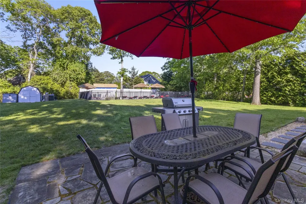21 Duvall Drive Hampton Bays, NY 11946
