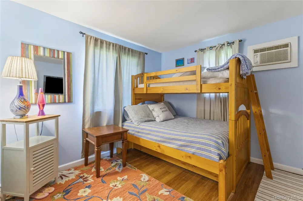 21 Duvall Drive Hampton Bays, NY 11946