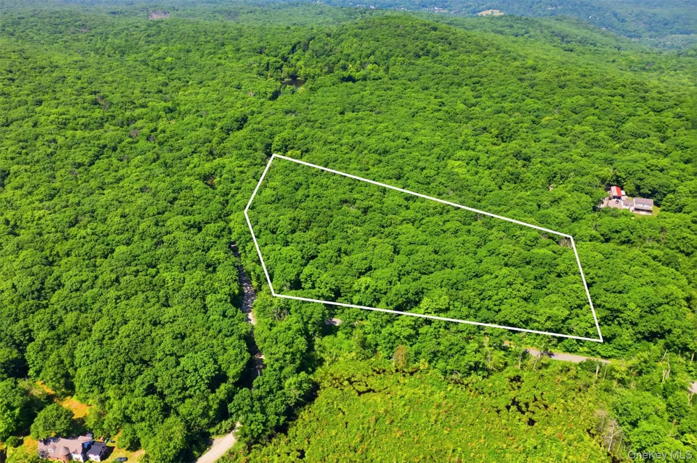 599 E Mountain Road Cold Spring, NY 10516