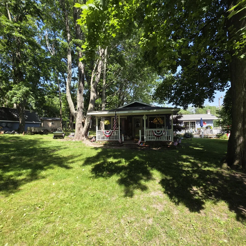 4244 S Paybowme Trail Shelby, MI 49455