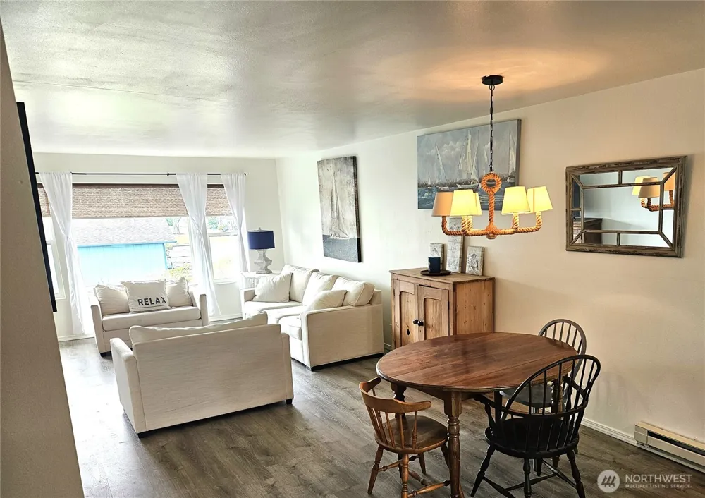 1515 Ocean Beach Boulevard #202 Long Beach, WA 98631