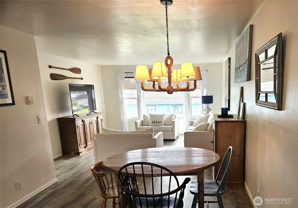 1515 Ocean Beach Boulevard #202 Long Beach, WA 98631