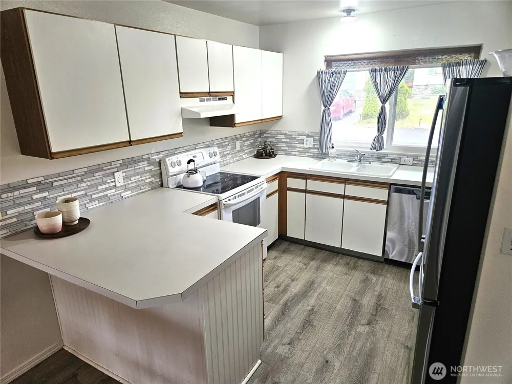 1515 Ocean Beach Boulevard #202 Long Beach, WA 98631
