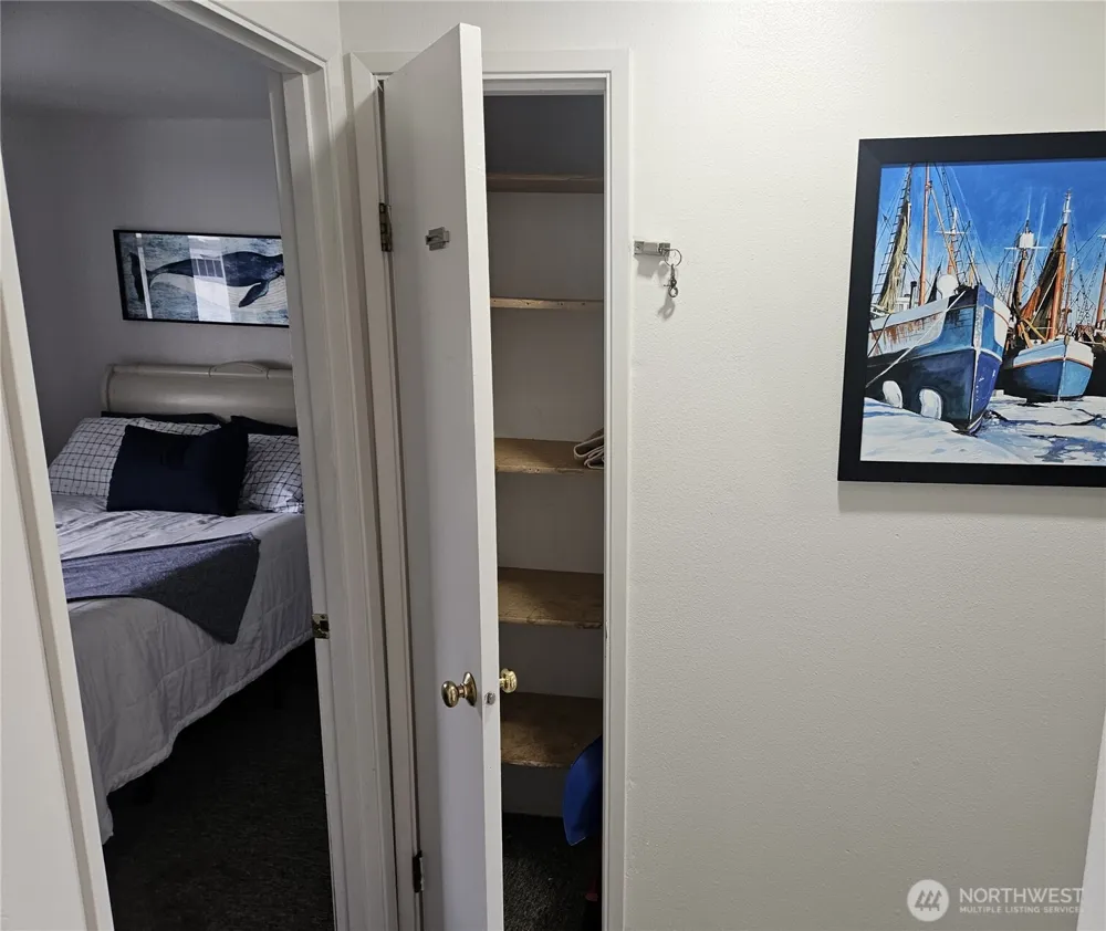 1515 Ocean Beach Boulevard #202 Long Beach, WA 98631