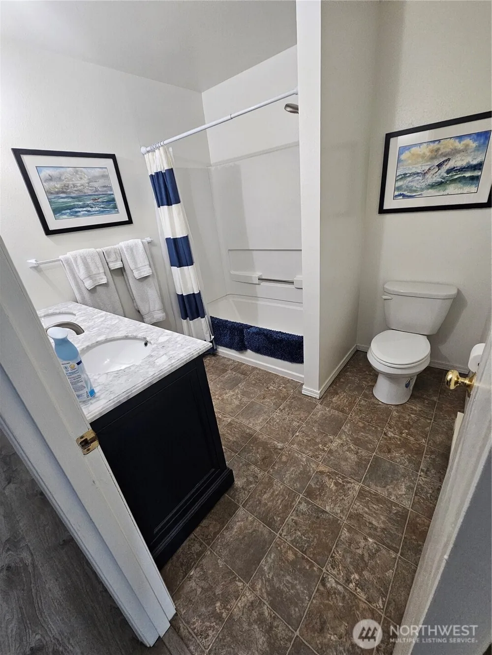 1515 Ocean Beach Boulevard #202 Long Beach, WA 98631