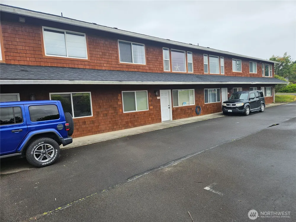 1515 Ocean Beach Boulevard #202 Long Beach, WA 98631