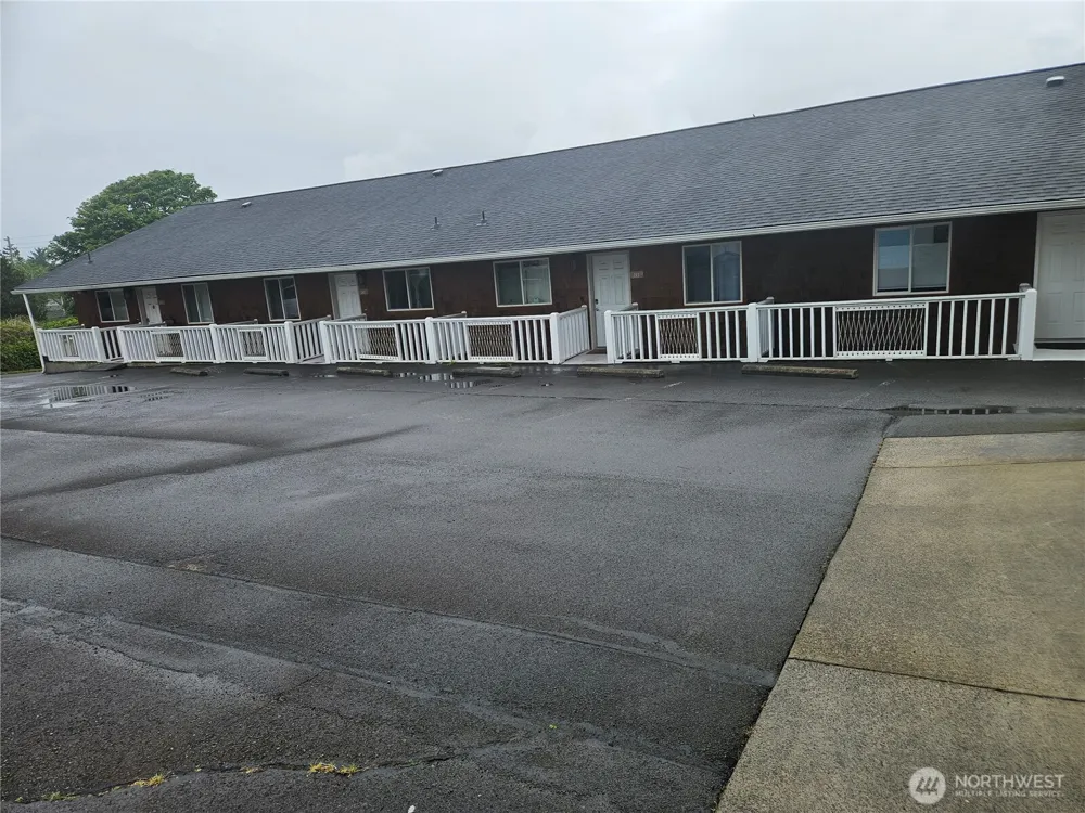 1515 Ocean Beach Boulevard #202 Long Beach, WA 98631