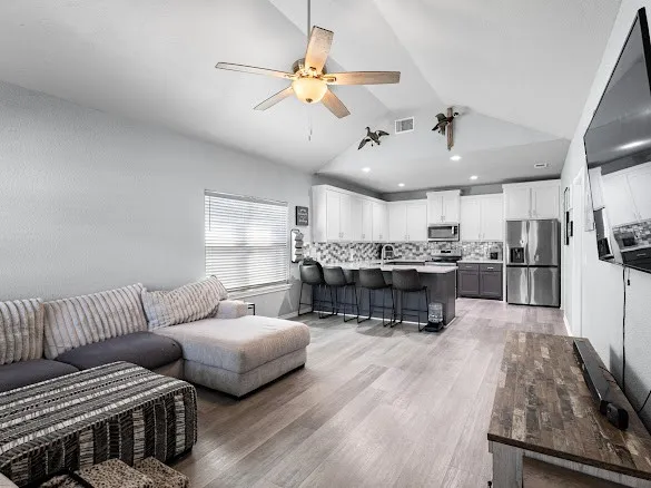 207 Hubbard Street Alvord, TX 76225
