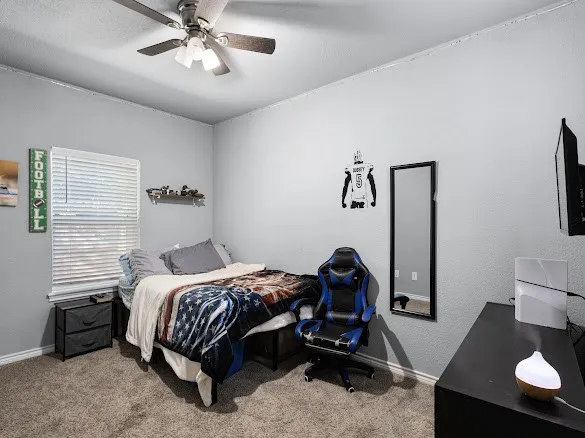 207 Hubbard Street Alvord, TX 76225