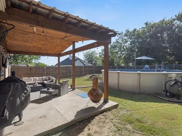 207 Hubbard Street Alvord, TX 76225
