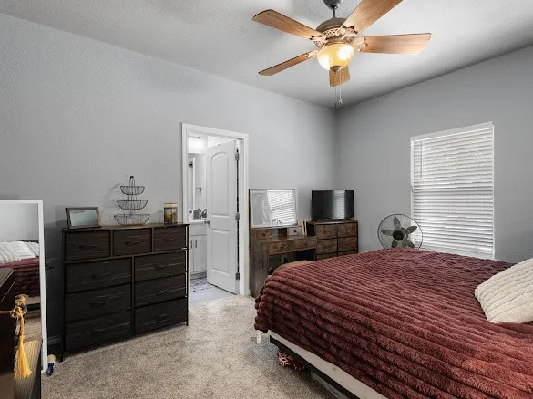 207 Hubbard Street Alvord, TX 76225