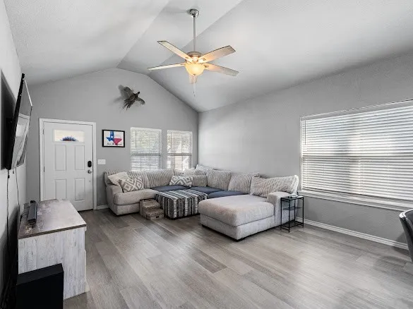 207 Hubbard Street Alvord, TX 76225