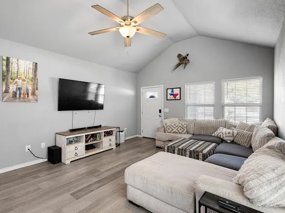 207 Hubbard Street Alvord, TX 76225