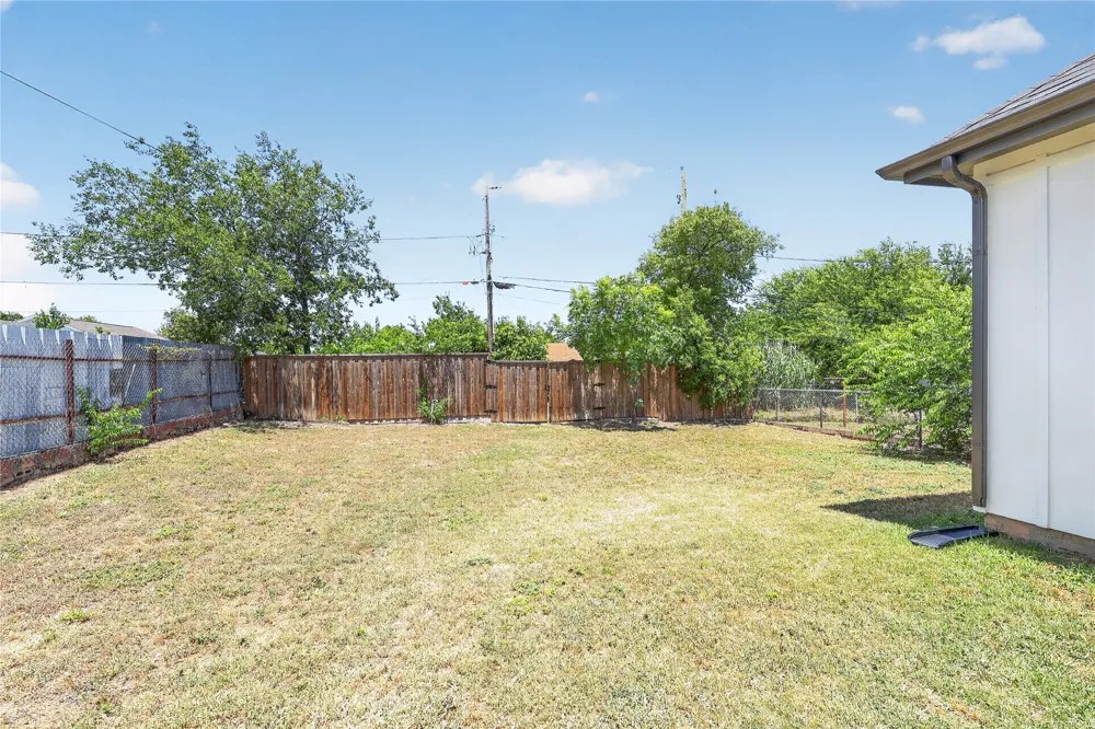 3208 NW 31st Street Fort Worth, TX 76106