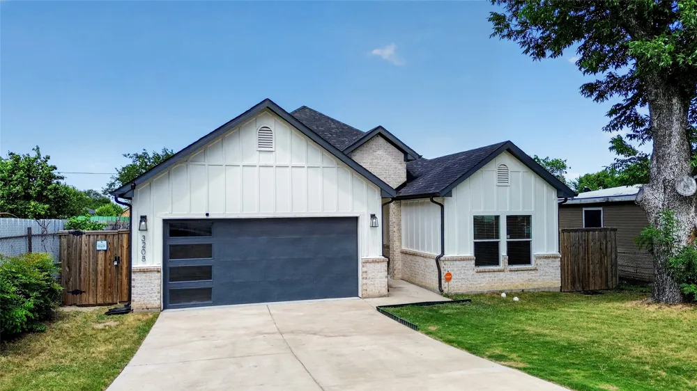 3208 NW 31st Street Fort Worth, TX 76106