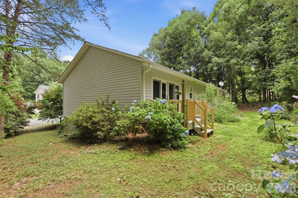 15 Valley Street Granite Falls, NC 28630
