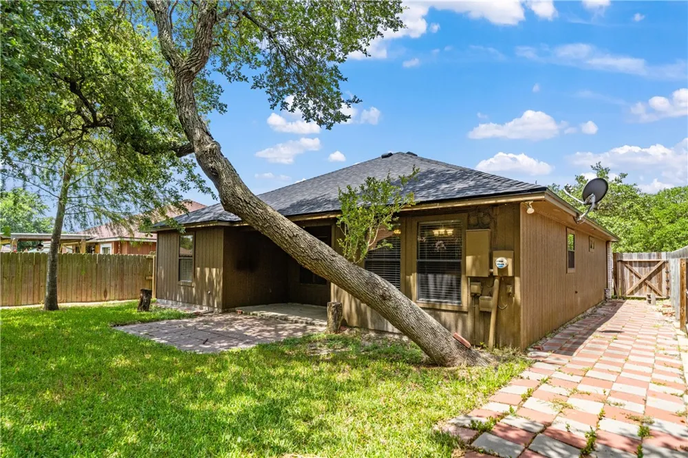2094 Ridgewood Circle Ingleside, TX 78362