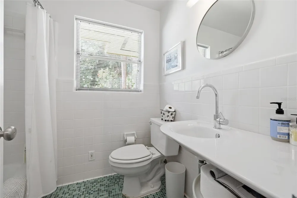 2006 NW 14TH AVENUE Gainesville, FL 32605