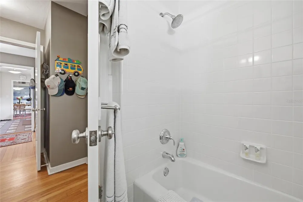 2006 NW 14TH AVENUE Gainesville, FL 32605