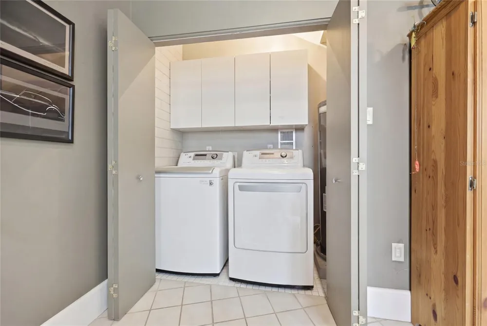 2006 NW 14TH AVENUE Gainesville, FL 32605