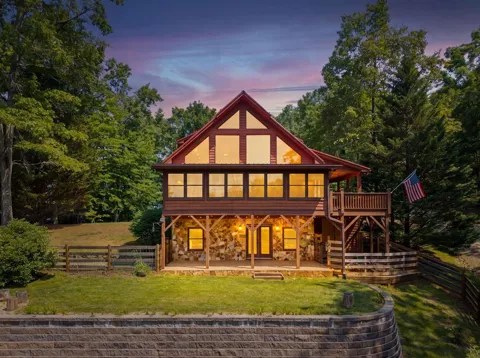 225 Skyland Trail