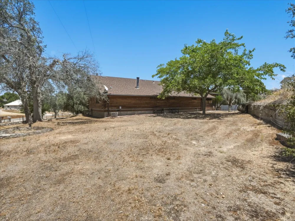 35928 Road 606 Raymond, CA 93653