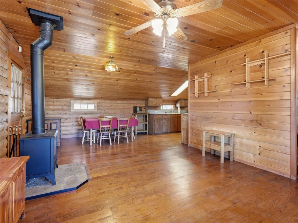 35928 Road 606 Raymond, CA 93653
