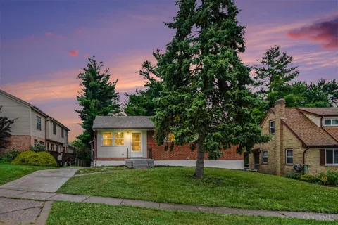 3260 Harry Lee Lane