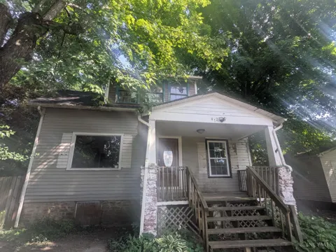 412 Main Street