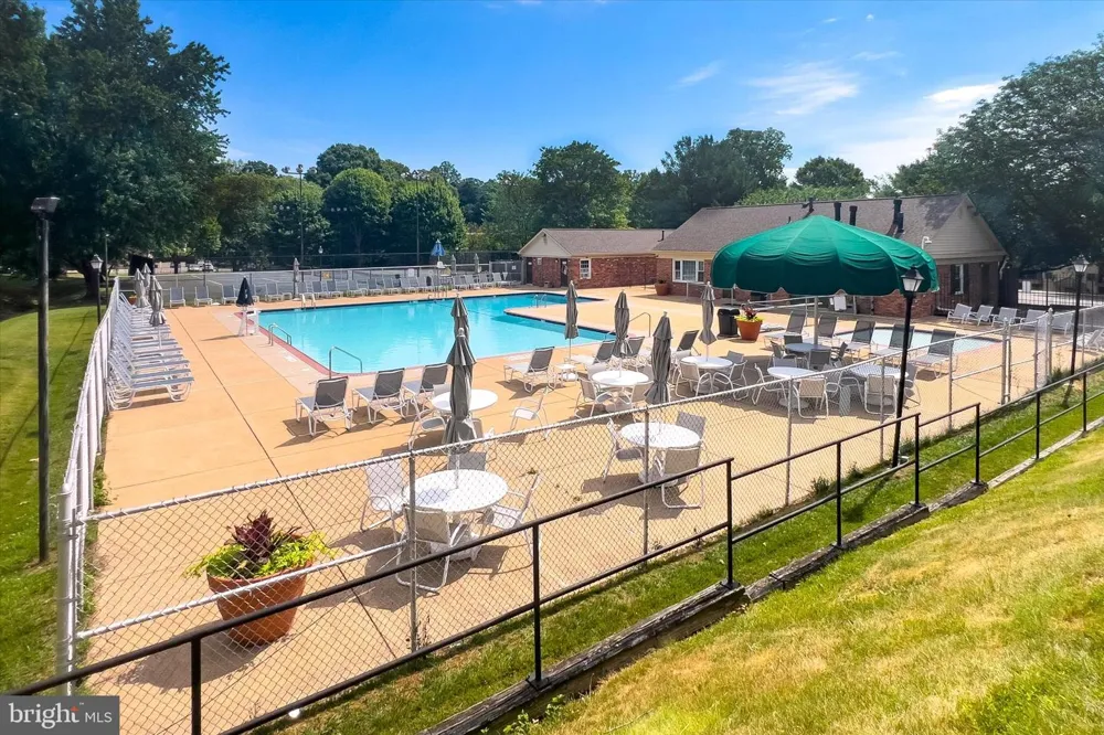 8123 KINGSWAY COURT #268 Springfield, VA 22152