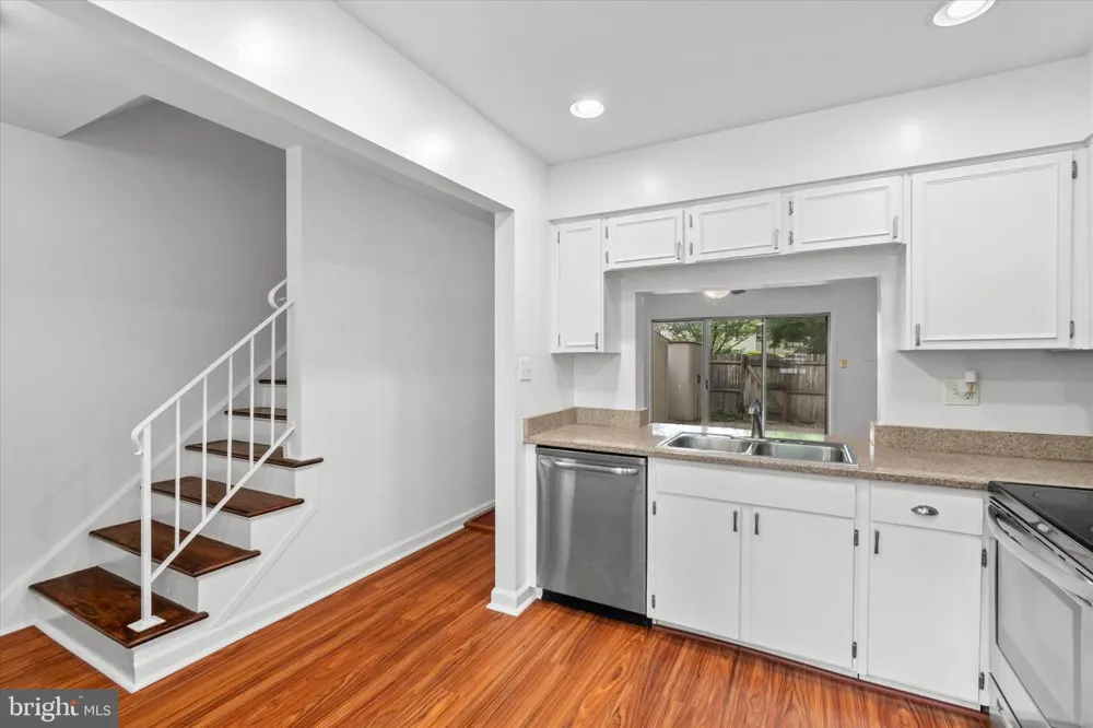 8123 KINGSWAY COURT #268 Springfield, VA 22152