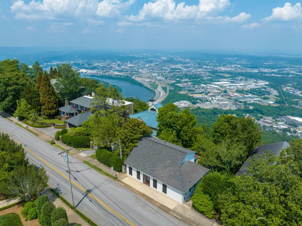 1003 E Brow Road Lookout Mountain, TN 37350