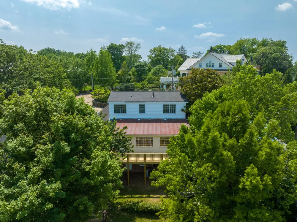 1003 E Brow Road Lookout Mountain, TN 37350