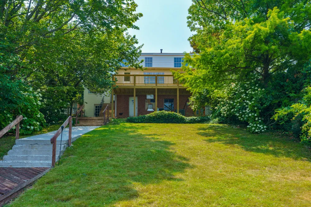 1003 E Brow Road Lookout Mountain, TN 37350