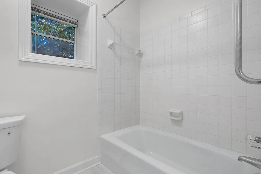 1003 E Brow Road Lookout Mountain, TN 37350