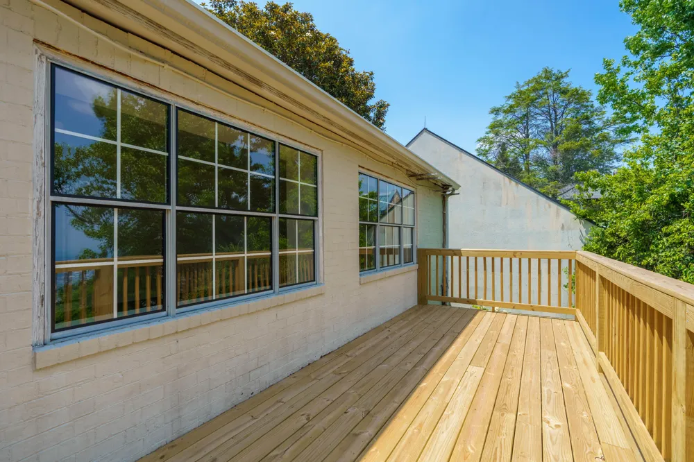 1003 E Brow Road Lookout Mountain, TN 37350