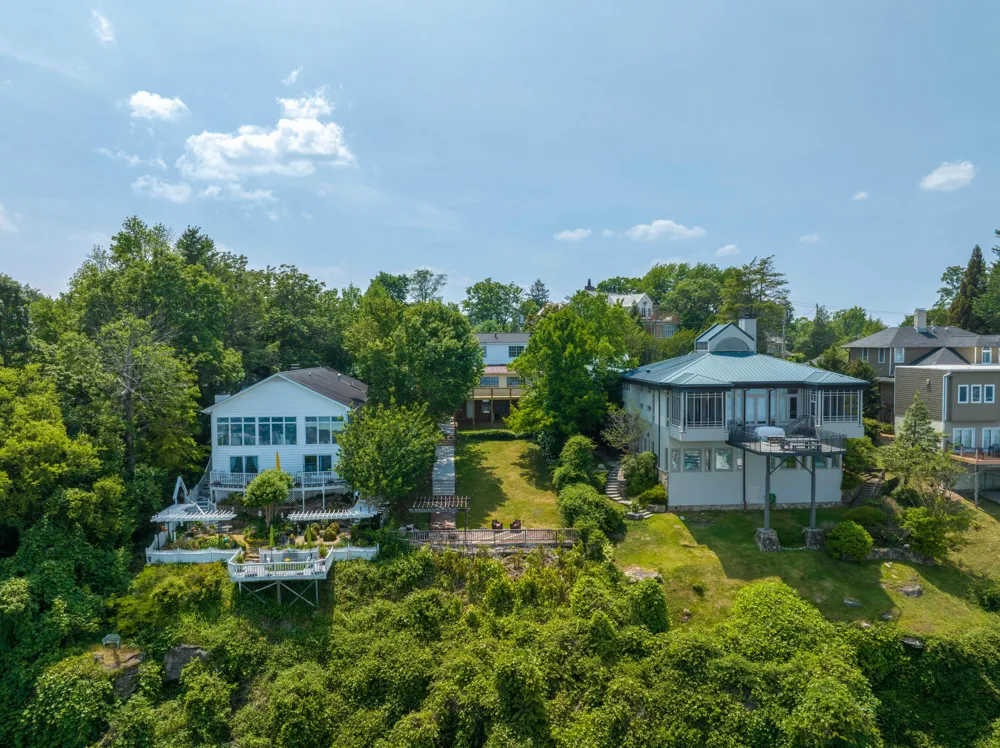 1003 E Brow Road Lookout Mountain, TN 37350