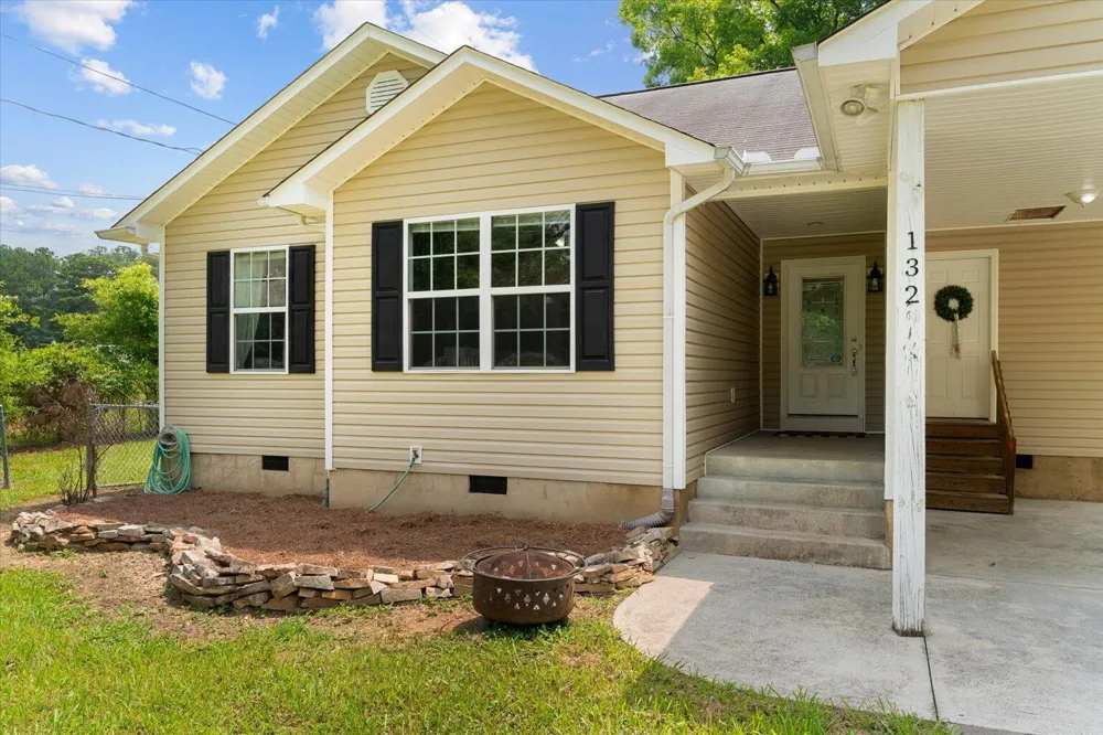 132 9th Avenue Chatsworth, GA 30705