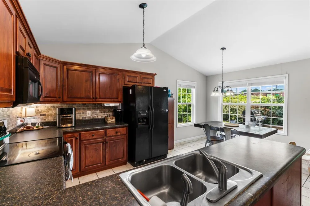 132 9th Avenue Chatsworth, GA 30705