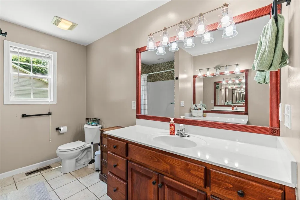 132 9th Avenue Chatsworth, GA 30705