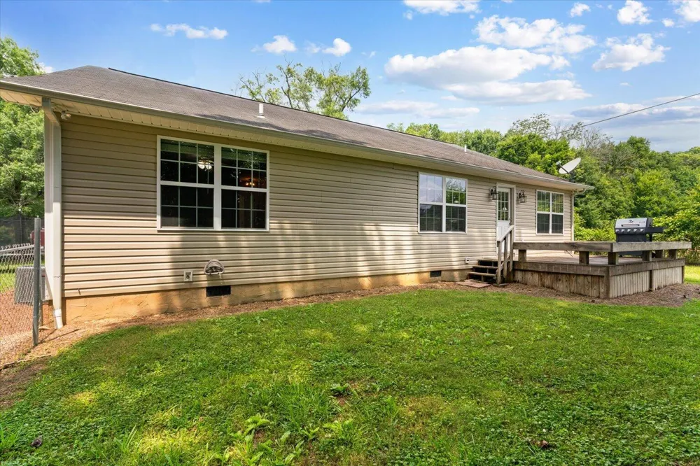 132 9th Avenue Chatsworth, GA 30705
